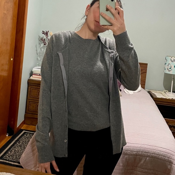 100% Cashmere Cardigan and Vest Combo - Picture 4 of 11